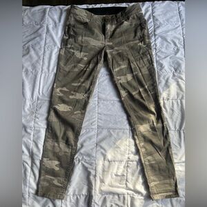 DEMOCRACY CAMO PANTS